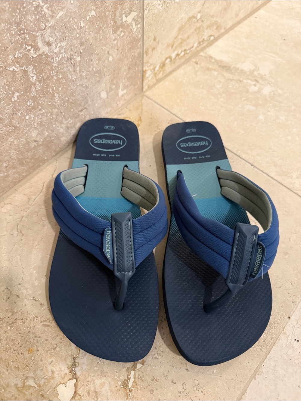 Havaianas Men’s Blue Padded Flip Flops